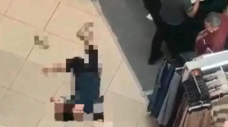 wanita muda tewas di mall medan